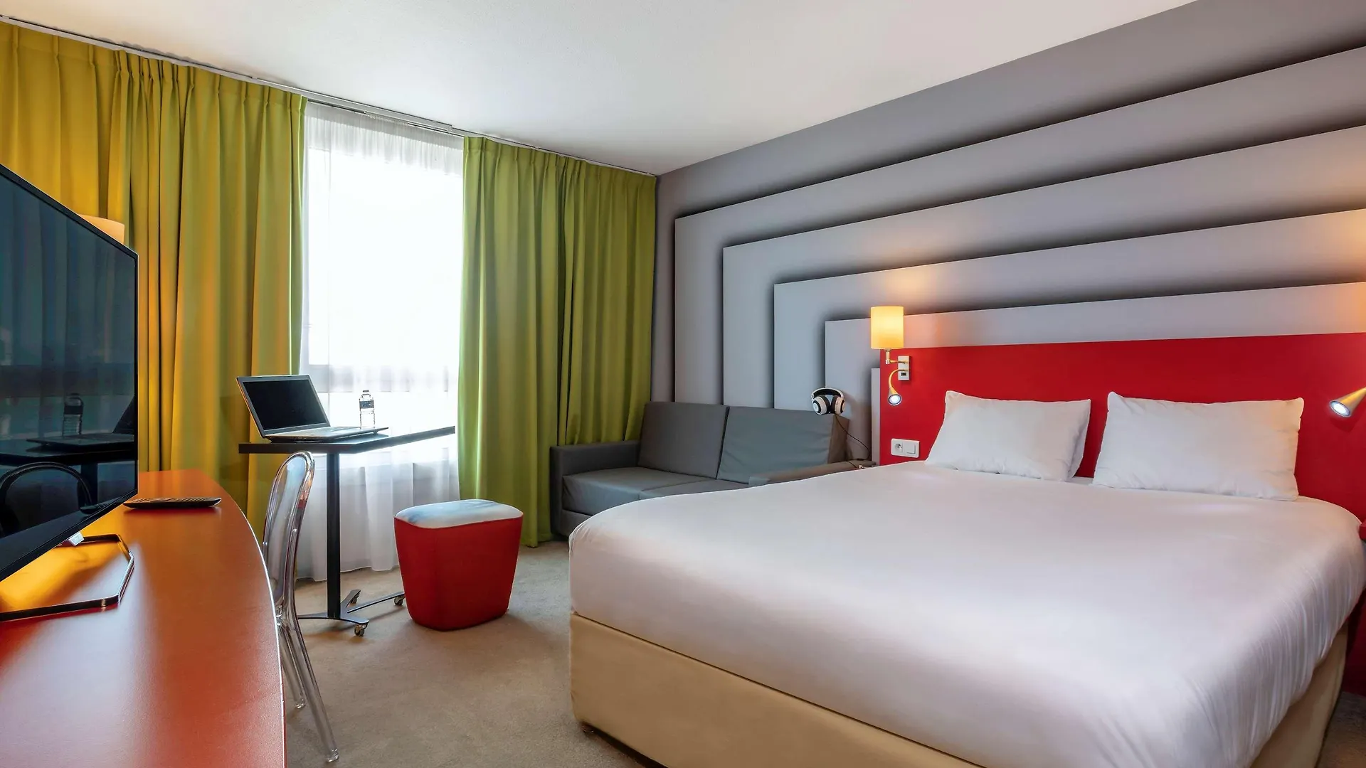 Ibis Styles Avignon Sud Hotel 3*,  France